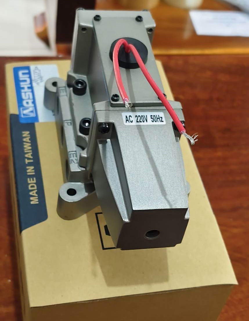 AD15-302-AC220 Ashun Solenoid valve 5/2 วาล์วรภถัง size 1/4"